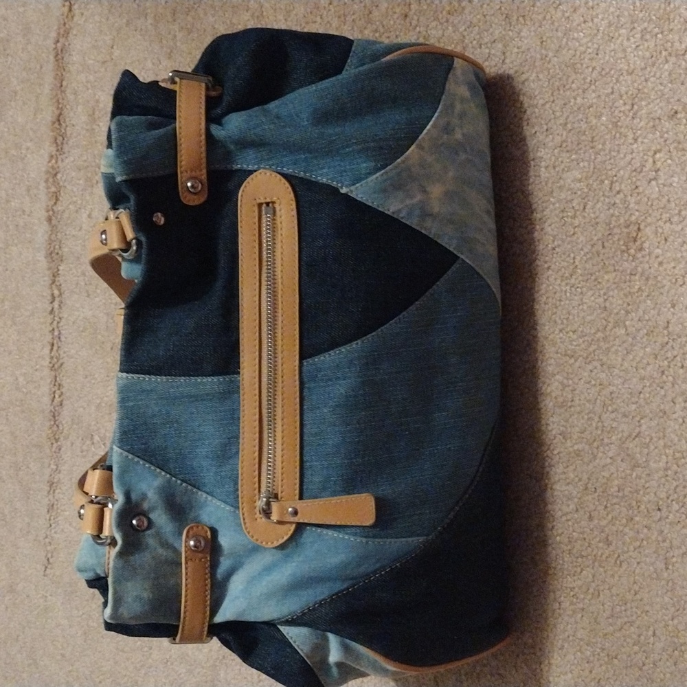 Handbag - Picture 2 of 5
